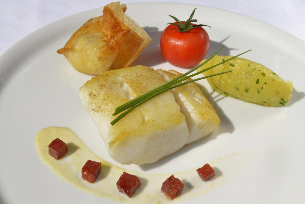 Logis Hotel Le Prieure Saint-Marcel  Экстерьер фото